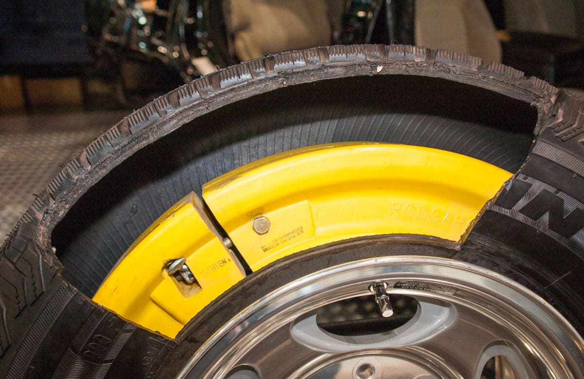 Reifenpannenset oder Run-Flat? So reagierst du richtig bei einem platten Reifen